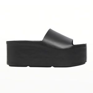 Burberry Black Leather Platform Slide